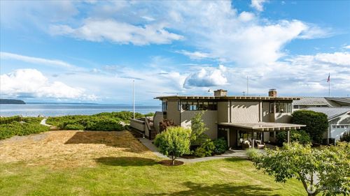 2126 Shore Ave, Freeland, WA, 98249-9595 | Card Image