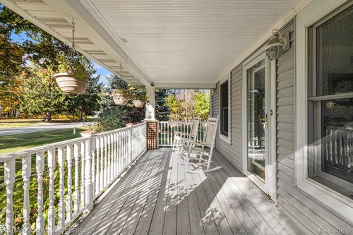 9072 N Linden Rd, Clio, MI, 48420-8582 | Card Image