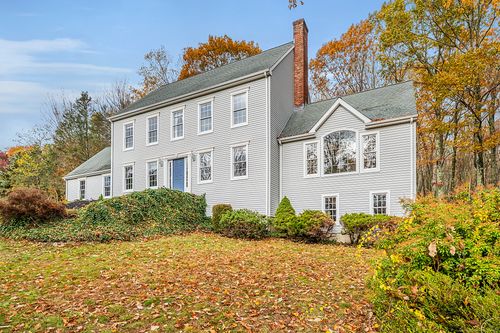 8 Briar Clf, Burlington, CT, 06013-2233 | Card Image