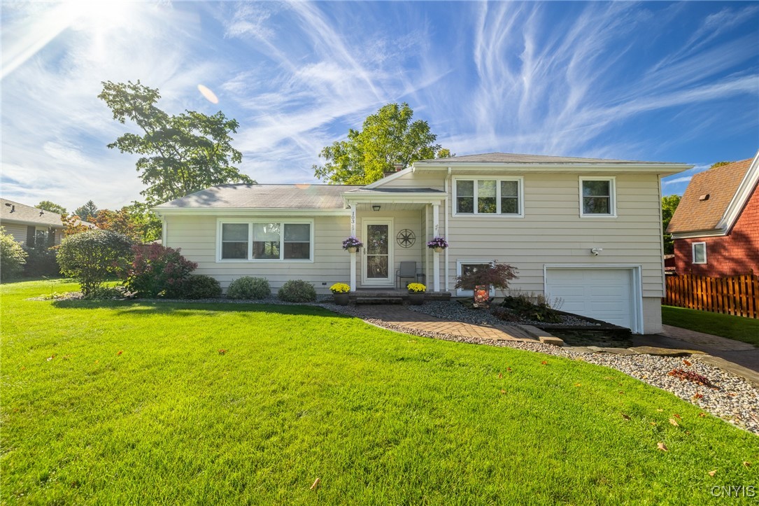 Rasbach St, Canastota, NY 13032