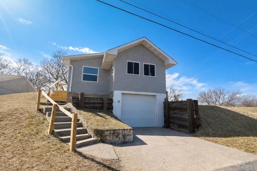 1920 W 14, Sioux City, IA, 51103 | Card Image