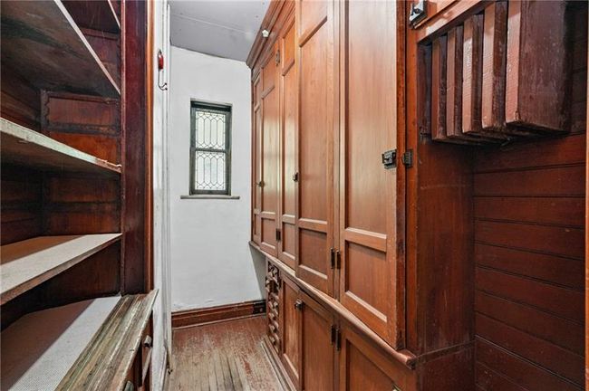 Butler's Pantry | Image 15