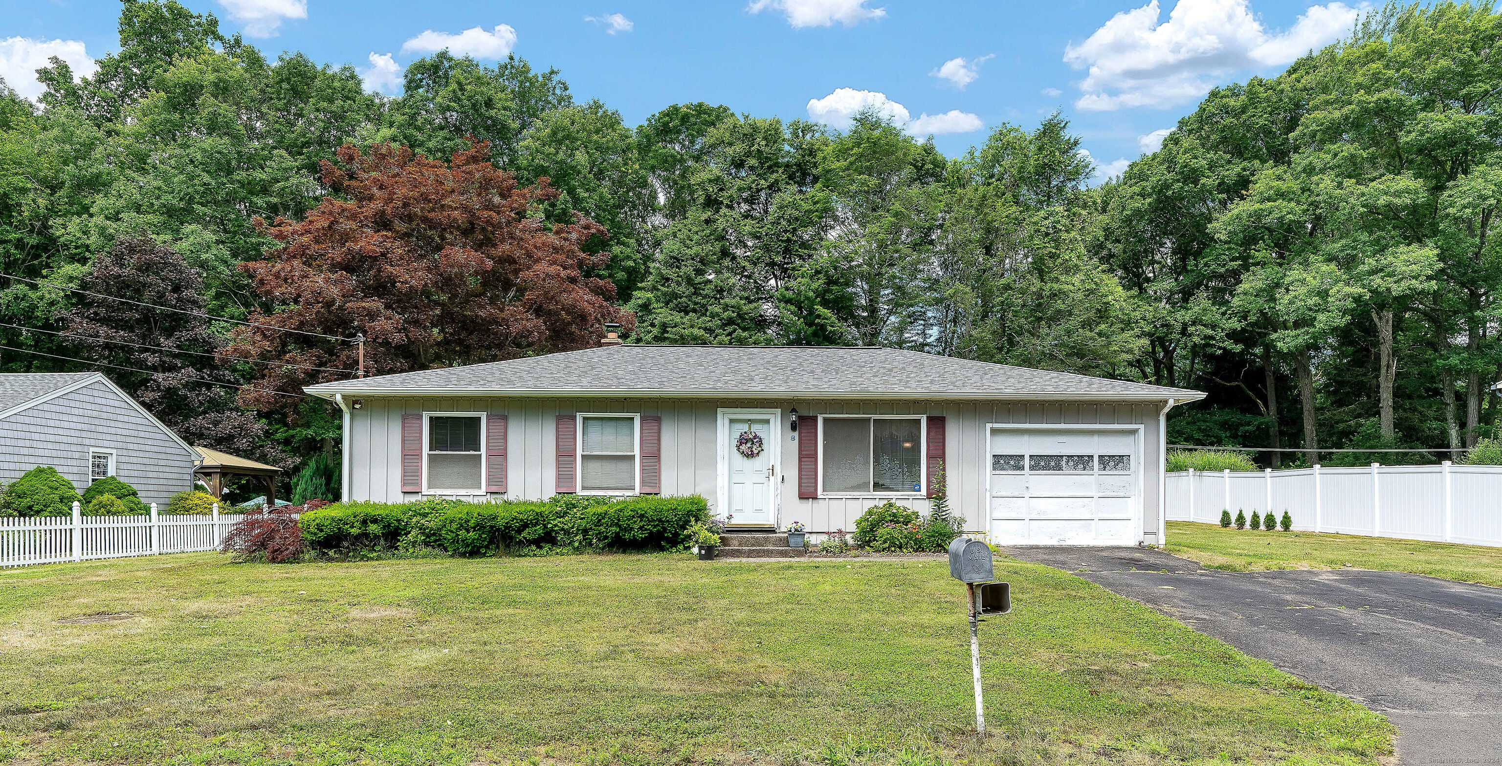 Sherwood Dr, Prospect, CT 06712