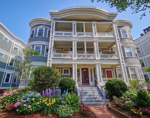 6-118 Trowbridge St, Cambridge, MA, 02138-3104 | Card Image
