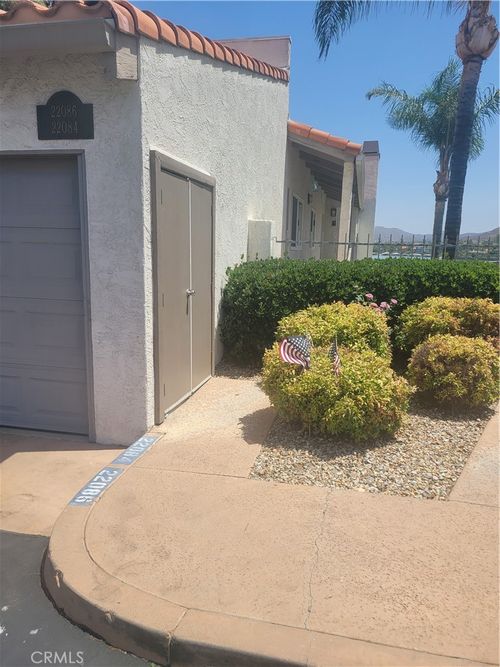 30-22086 Treasure Island Dr, Canyon Lake, CA, 92587-7604 | Card Image