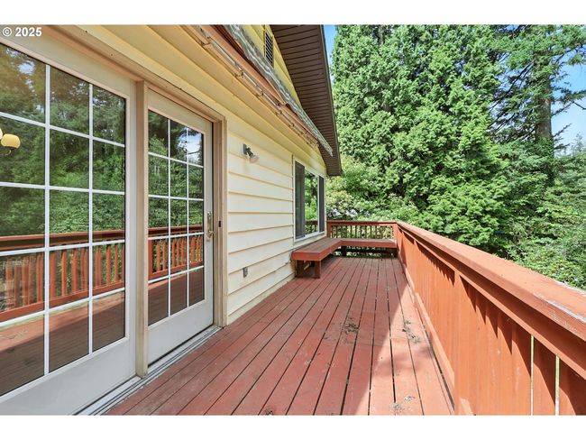 1425 Se 9 Th St, House other with 6 bedrooms, 3 bathrooms and null parking in Gresham OR | Image 12