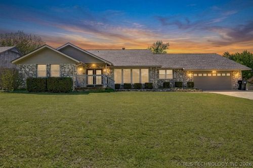 122 Lakeview Dr, Mannford, OK, 74044-3055 | Card Image