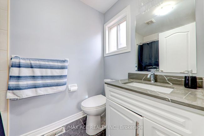 82 Warnford Cir, House other with 7 bedrooms, 5 bathrooms and 4 parking in Ajax ON | Image 36