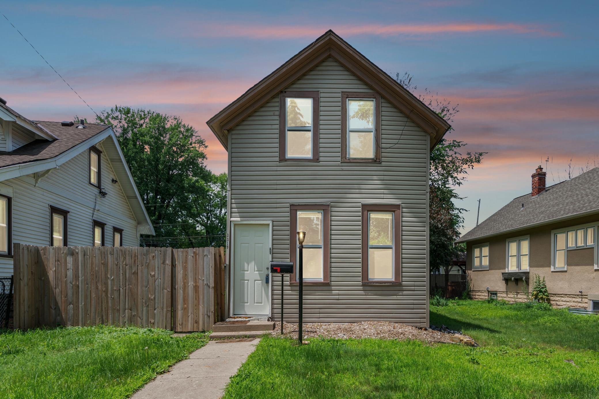 Aldrich Ave, Minneapolis, MN 55412