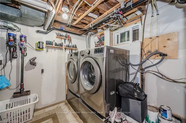 28 Winston Cres, House other with 3 bedrooms, 2 bathrooms and 1 parking in Guelph ON | Image 32