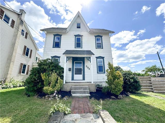 5th St, Emmaus, PA 18049