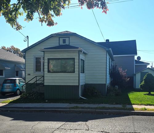 {{alt}} | Card Image