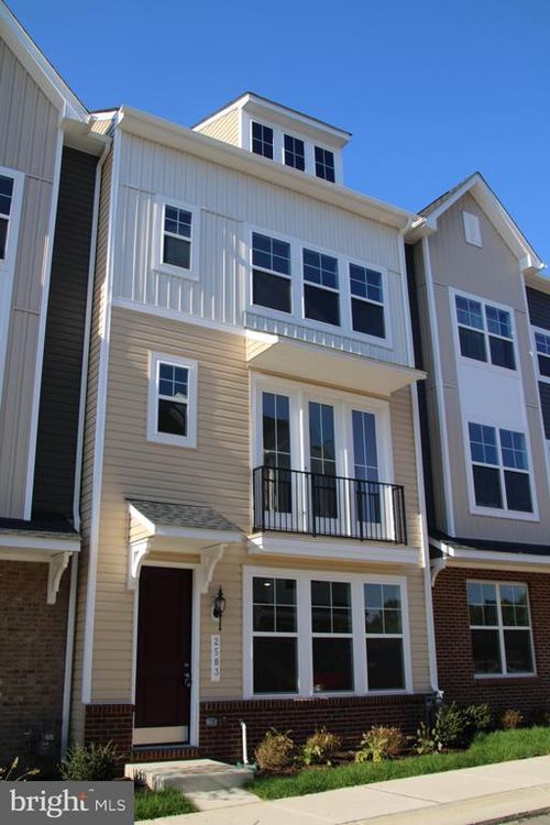 2583 Hopton Ln, FREDERICK, MD, 21701-1322 | Card Image