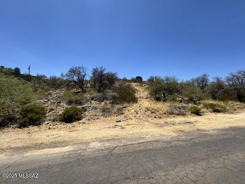 950 N Calle Futura, Oracle, AZ, 85623 | Card Image
