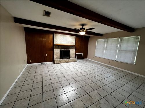 1004 Hillyer St, San Marcos, TX, 78666-3138 | Card Image