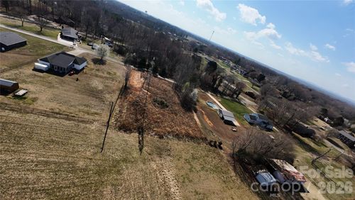 907 Honeysuckle Dr, Shelby, NC, 28150-2830 | Card Image