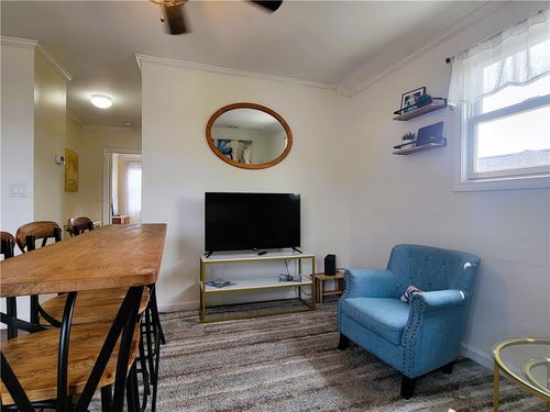 apt-3-11 Hammond St, Newport, RI, 02840-6894 | Card Image