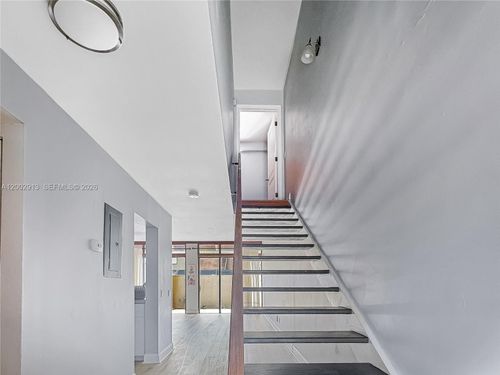 1180 Windward Dr, Pembroke Pines, FL, 33026-3075 | Card Image