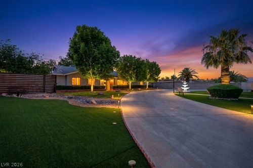 2295 N Gateway Road, Las Vegas, NV, 89115 | Card Image