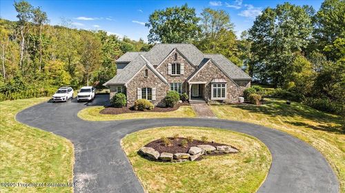 47 Marshwood Bnd, Clarks Summit, PA, 18411-9174 | Card Image