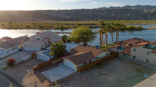 1767 Riverside Dr, Bullhead City, AZ, 86442-6127 | Card Image