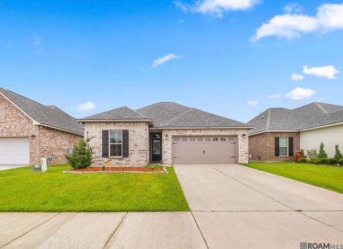 1074 Elliston Dr, Gonzales, LA, 70737-8269 | Card Image