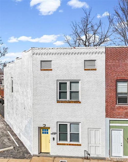 7725 Ivory Ave, Saint Louis, MO, 63111-3349 | Card Image