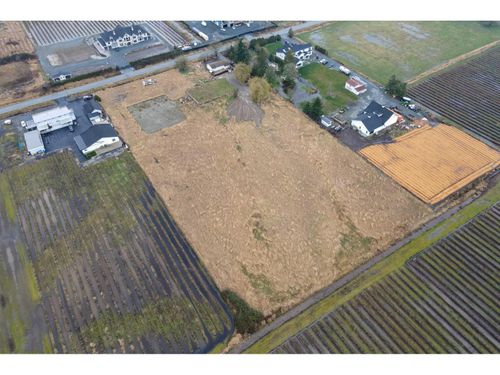 16952 40 Avenue, Surrey, BC, V3Z1C8 | Card Image