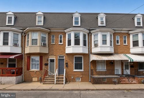460 S Pershing Ave, YORK, PA, 17401-5468 | Card Image