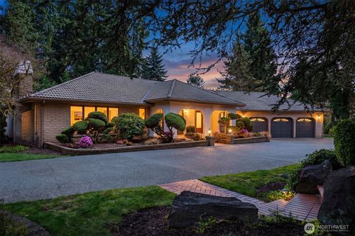 13214 180th Ave Ne, Redmond, WA, 98052-1159 | Card Image