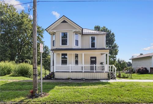 226 High St, Senecaville, OH, 43780-9585 | Card Image