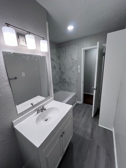 2428 Klondike Dr, Dallas, TX, 75228-4018 | Card Image