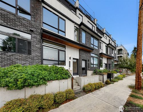 2638 Nw 62nd St, Seattle, WA, 98107-2451 | Card Image