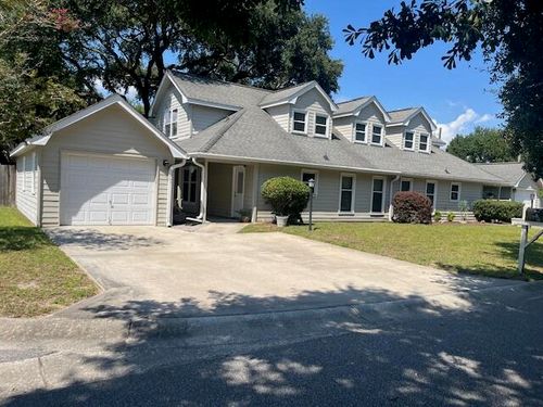 662 Poaug Ln, Mount Pleasant, SC, 29464-4853 | Card Image