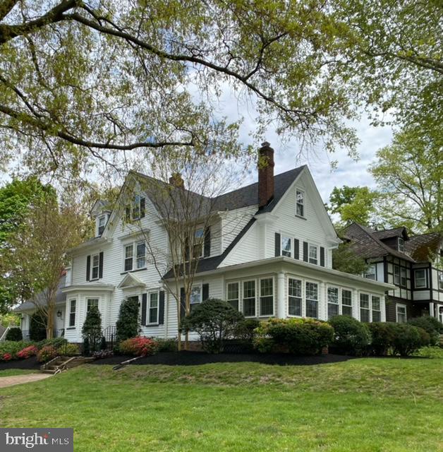 Thomas Ave, Riverton, NJ 08077
