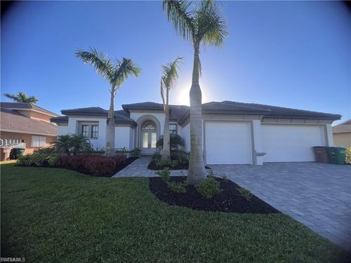 305 Ne 19th Pl, Cape Coral, FL, 33909-2712 | Card Image
