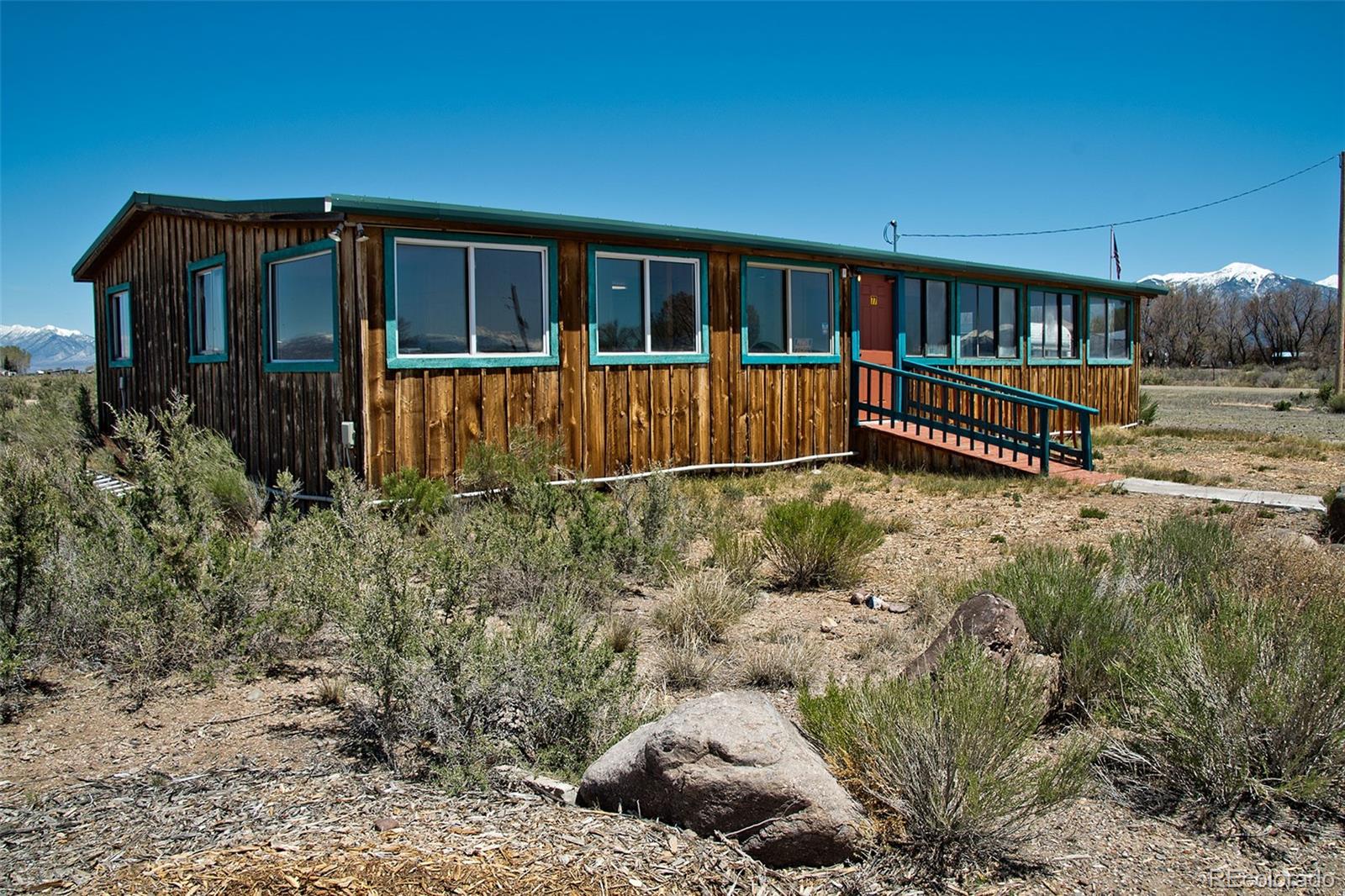 Commercial Sale in Moffat 4