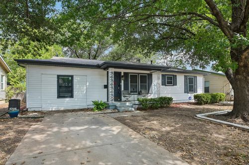 3204 Aurora St, Haltom City, TX, 76117-3521 | Card Image