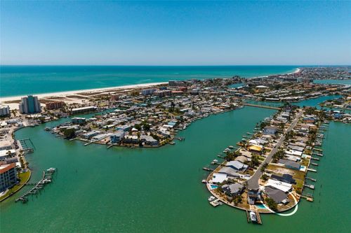 11055 4th St E, TREASURE ISLAND, FL, 33706-3023 | Card Image