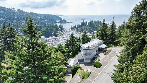 5860 Falcon Road, House other with 5 bedrooms, 3 bathrooms and 2 parking in West Vancouver BC | Card Image