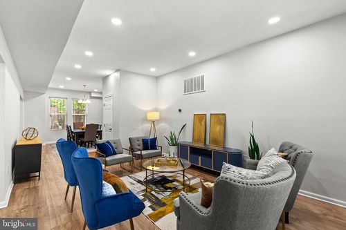 1727 E 33rd St, BALTIMORE, MD, 21218-3711 | Card Image