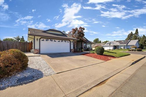 1746 Jamie Dr, Yuba City, CA, 95993-1003 | Card Image