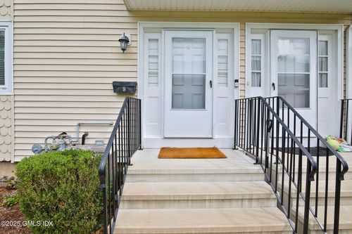 9-75 Cos Cob Ave, Cos Cob, CT, 06807-2153 | Card Image