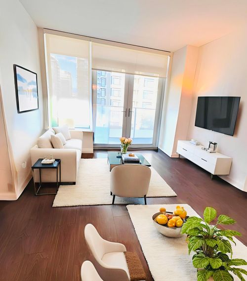 {{alt}} | Card Image