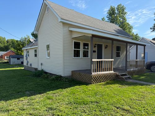 201 E Lindell St, West Frankfort, IL, 62896-2116 | Card Image