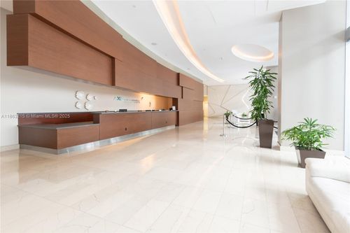 3125-n-1111 Sw 1st Ave, Miami, FL, 33130-5401 | Card Image