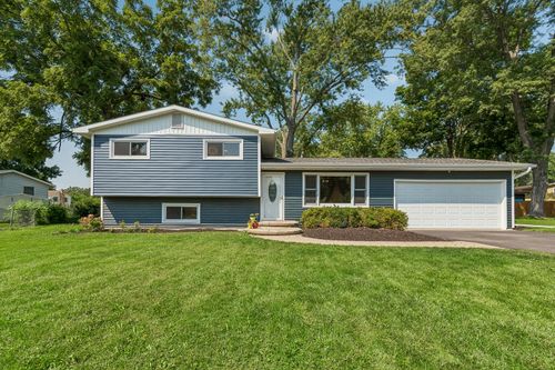 10009 Nw Circle Dr, Richmond, IL, 60071-9544 | Card Image