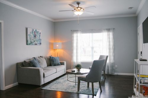 620 Iowa St, San Antonio, TX, 78203-1649 | Card Image