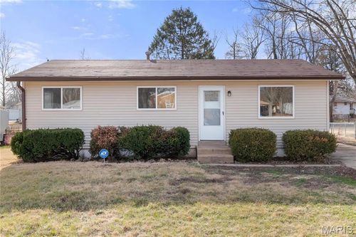 1476 Widefields Ln, Saint Louis, MO, 63138-2534 | Card Image