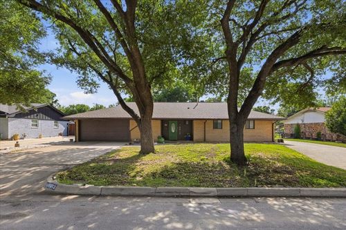 6812 Treehaven Road, Fort Worth, TX, 76116 | Card Image